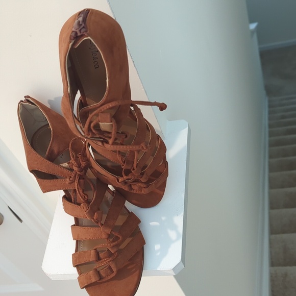 Style & Co Cognac Color  Tie Up Feature Heeled Sandals - Picture 3 of 8